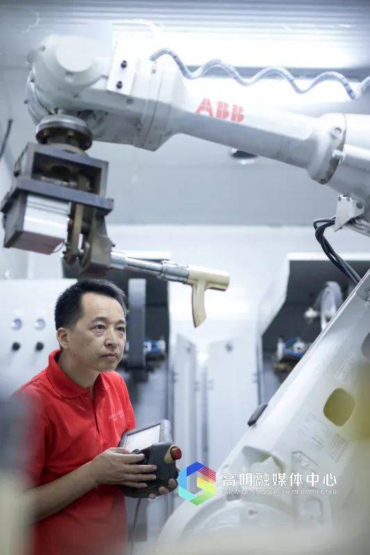 今天,向他們致敬